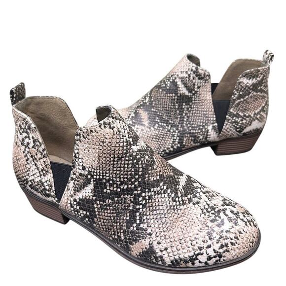 Pierre Dumas Size 8.5 Black Snakeskin Western Rodeo Block Heel Ankle Bootie Boot - Picture 1 of 10